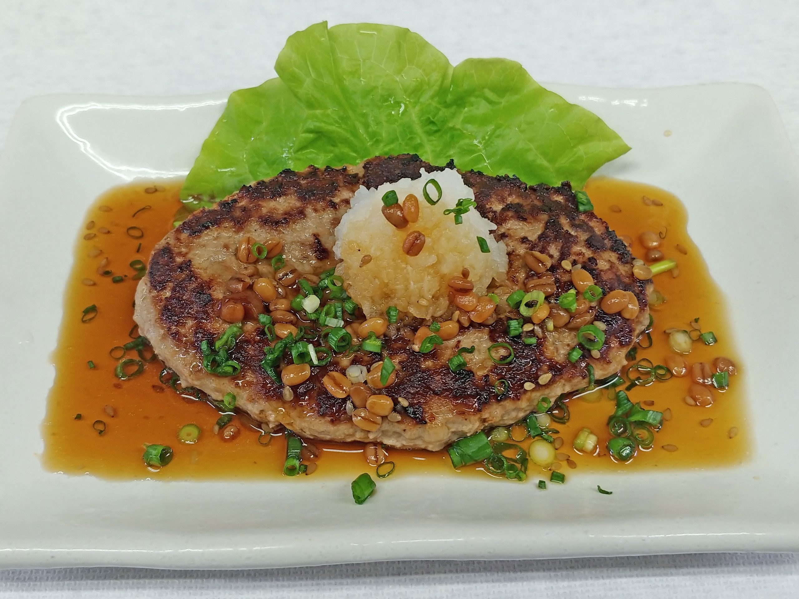 ハンバーグもろみソースかけ
